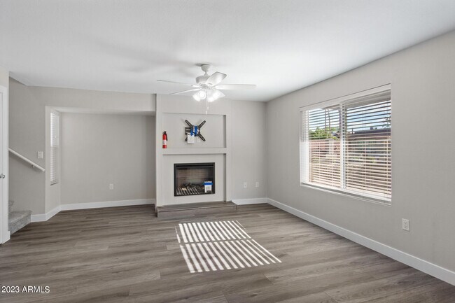 Foto del edificio - 1645 W Baseline Rd