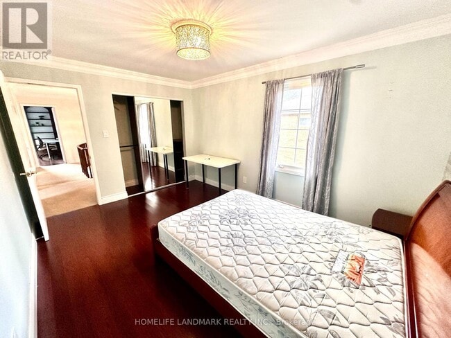 Building Photo - 257 Fincham Ave