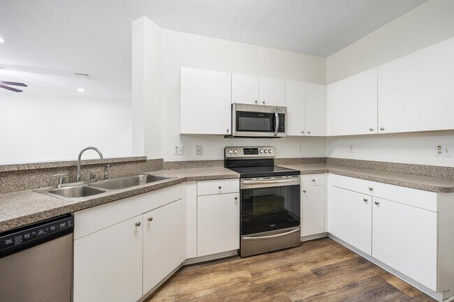Foto del edificio - 9091 Villa Palma Ln