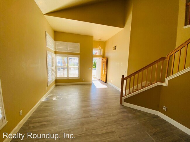 Building Photo - 4 br, 2.5 bath House - 7817 Katella Way