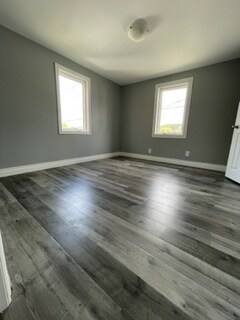 Photo du bâtiment - 422-1 King - Your Spacious Bright 4-Bedroom Apartment