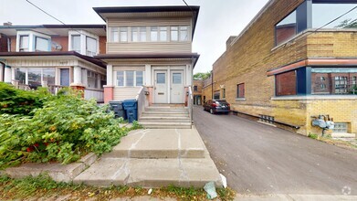 Building Photo - 1215 Bathurst St