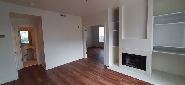 Building Photo - 2800 California St
