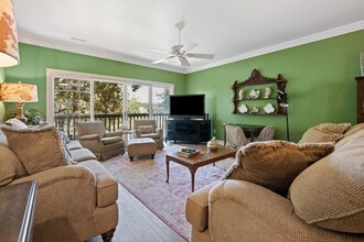Building Photo - 723 Bonnyneck Dr