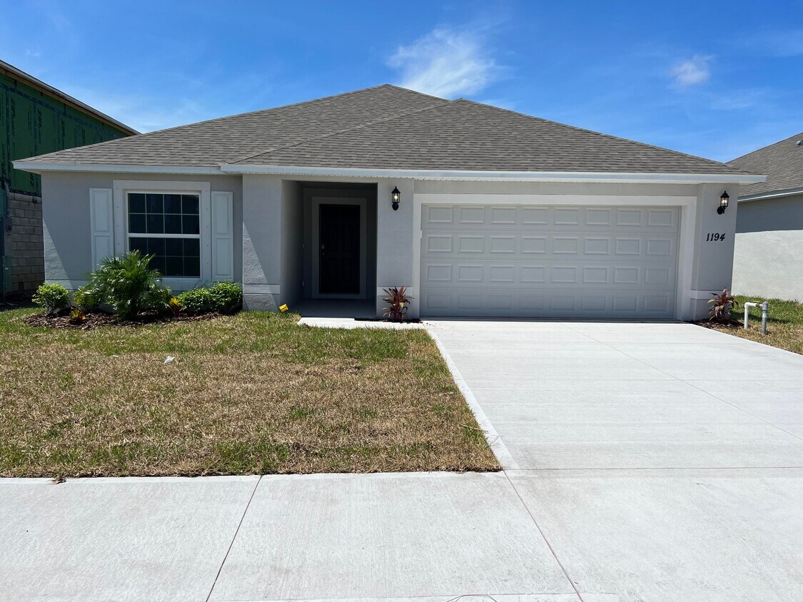 Primary Photo - 1194 Dania Cir