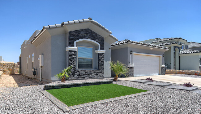 Building Photo - 938 Brudenal Pl