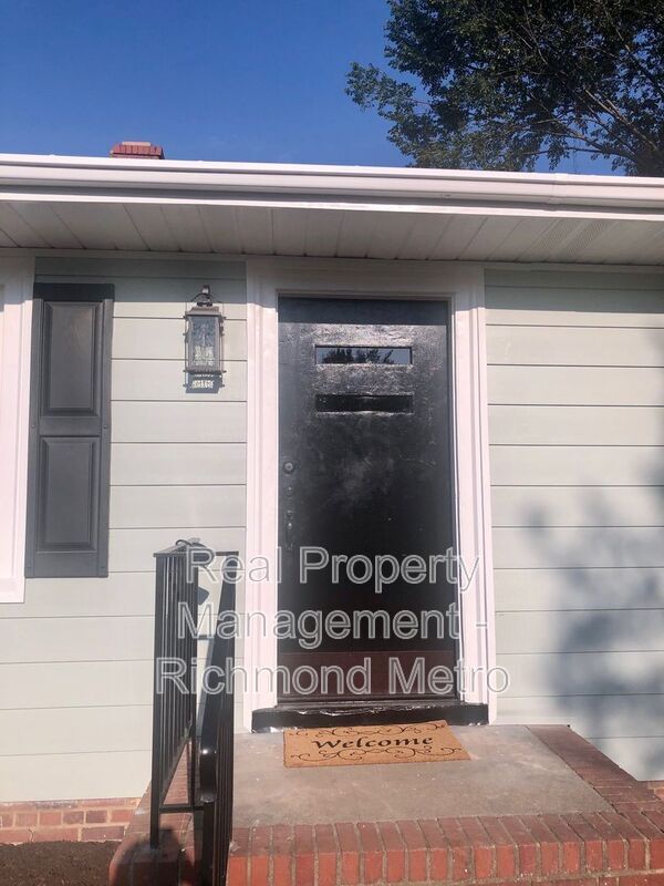 Building Photo - 5901 Bonneau Rd