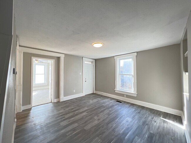 Building Photo - Huffman Home