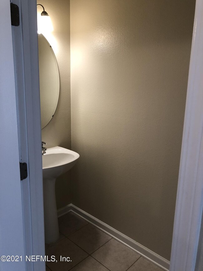 Building Photo - 7126 Stonelion Cir