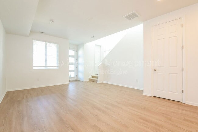 Building Photo - 9681 Truckee St