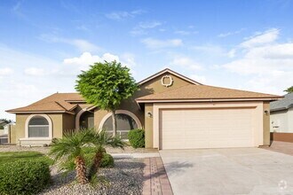 Building Photo - 6320 W Port Royale Ln