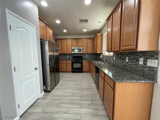 Foto del edificio - 7727 Peaceful Trellis Dr