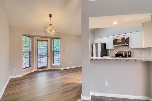 Foto del edificio - 7417 Wisconsin Ct