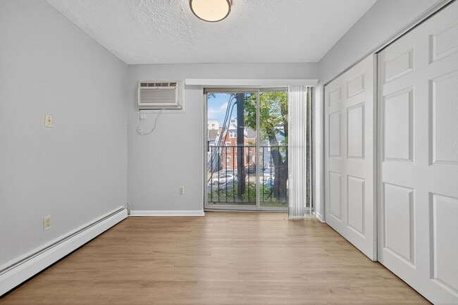 Building Photo - 2419 Ohio Ave