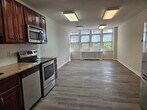 Foto principal - 19 E Lancaster Ave