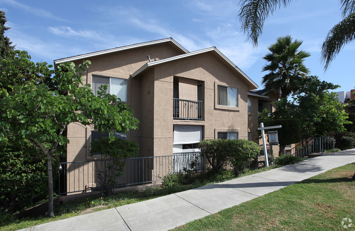 Primary Photo - Georgia Heights Apartments