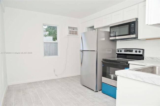 Foto del edificio - 1323 N Federal Hwy