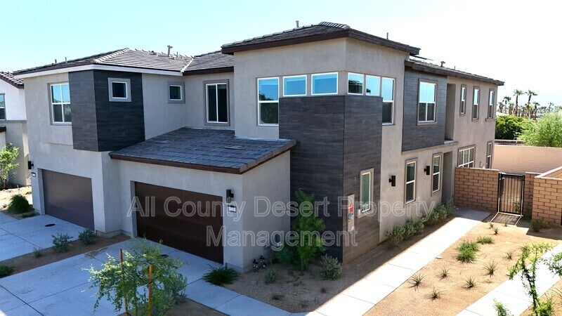 Foto principal - 43215 Passagio Lago Way
