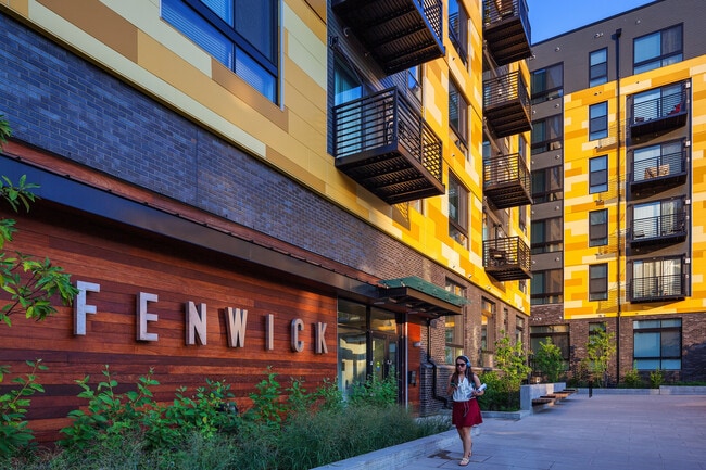 Building Photo - Fenwick Apartments