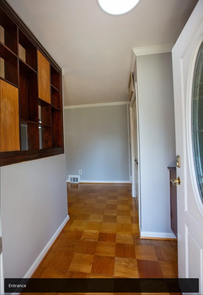 Foto del edificio - 6741 Bostwick Dr