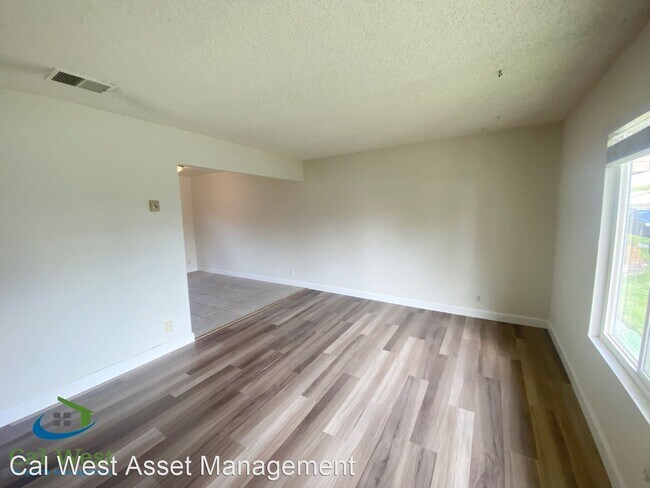 Building Photo - 3 br, 1.5 bath House - 5543 Don Juan Circle