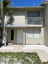 Building Photo - 4013 Tree Ridge Ln NE