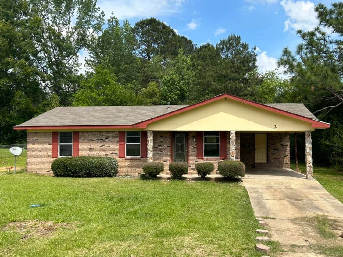 Primary Photo - 3 bedroom 1.5 bath home available for rent