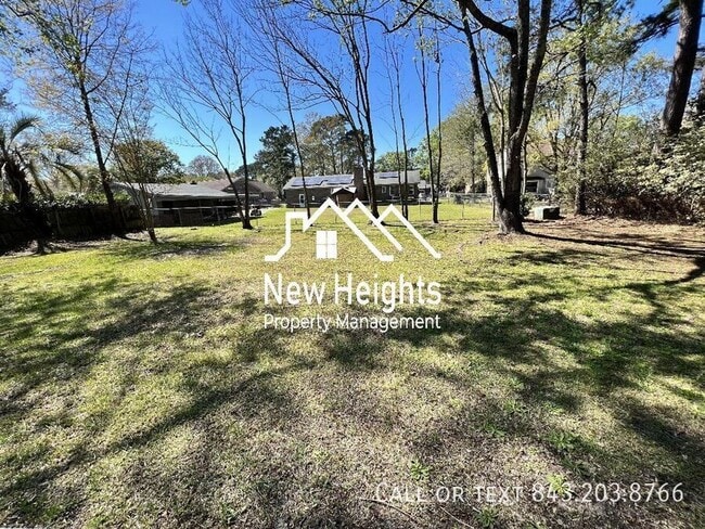 Foto del edificio - 8165 Poplar Ridge Rd