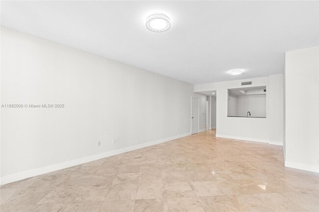 Foto del edificio - 3340 NE 190th St