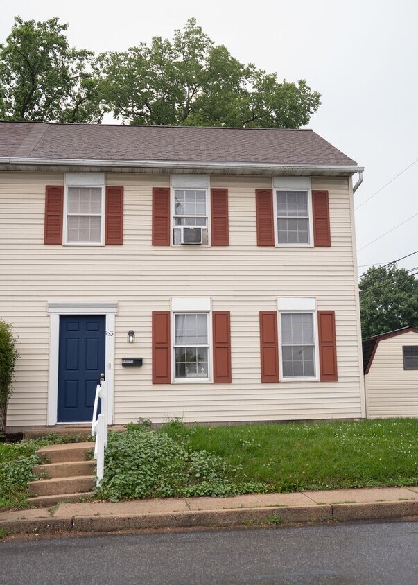 Foto principal - 53 E Summit St