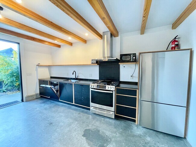 Foto del edificio - 2BR/1BA Potrero Hill Contemporary Residenc...