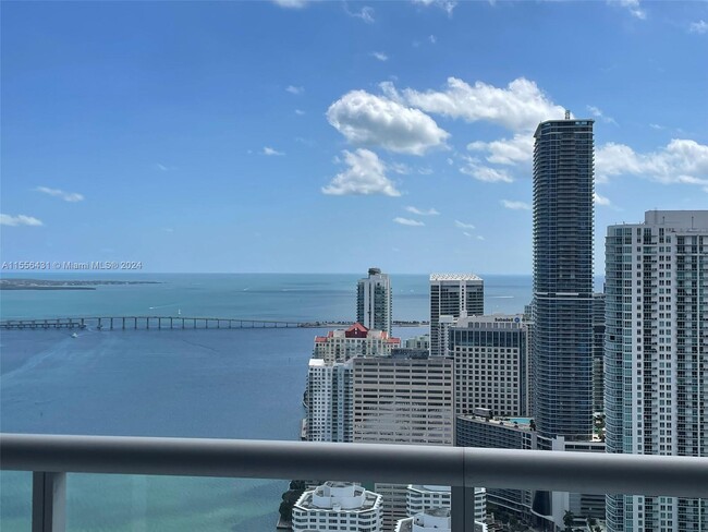 Foto del edificio - 495 Brickell Ave