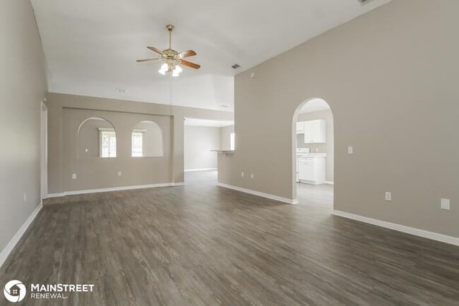 Building Photo - 7163 Overland Park Blvd E, Jacksonville, F...