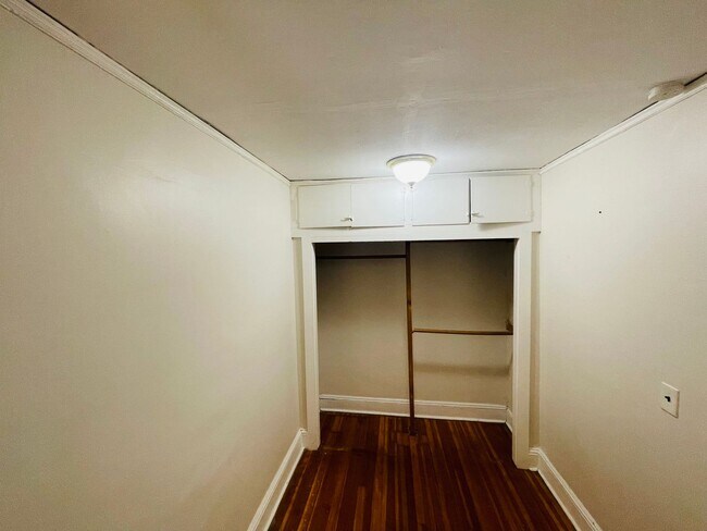 Foto del edificio - 306 Hudson Ave