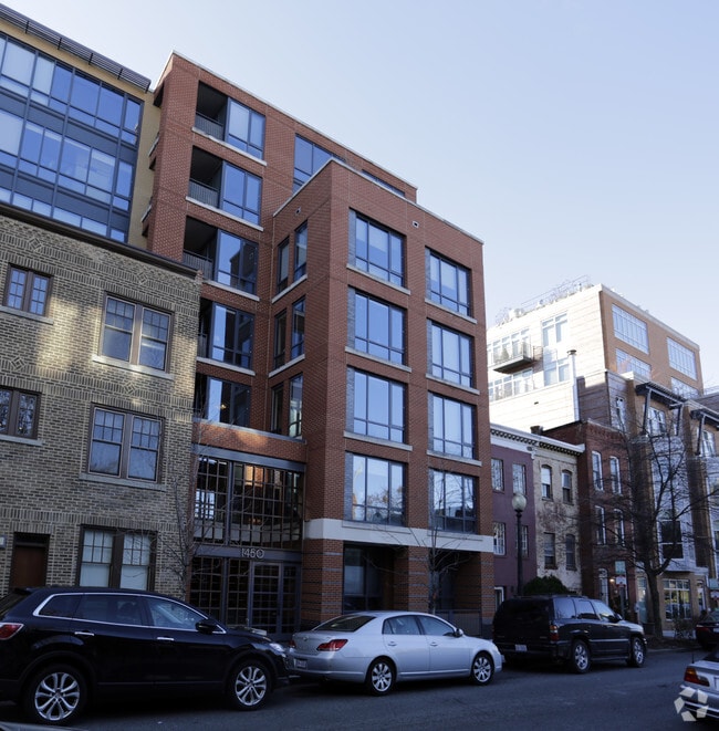 Primary Photo - Citta 50 Condominiums