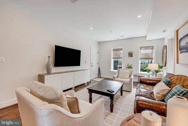 Foto del edificio - 417 Randolph St NW