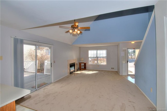 Building Photo - 41 Sunnydale Dr
