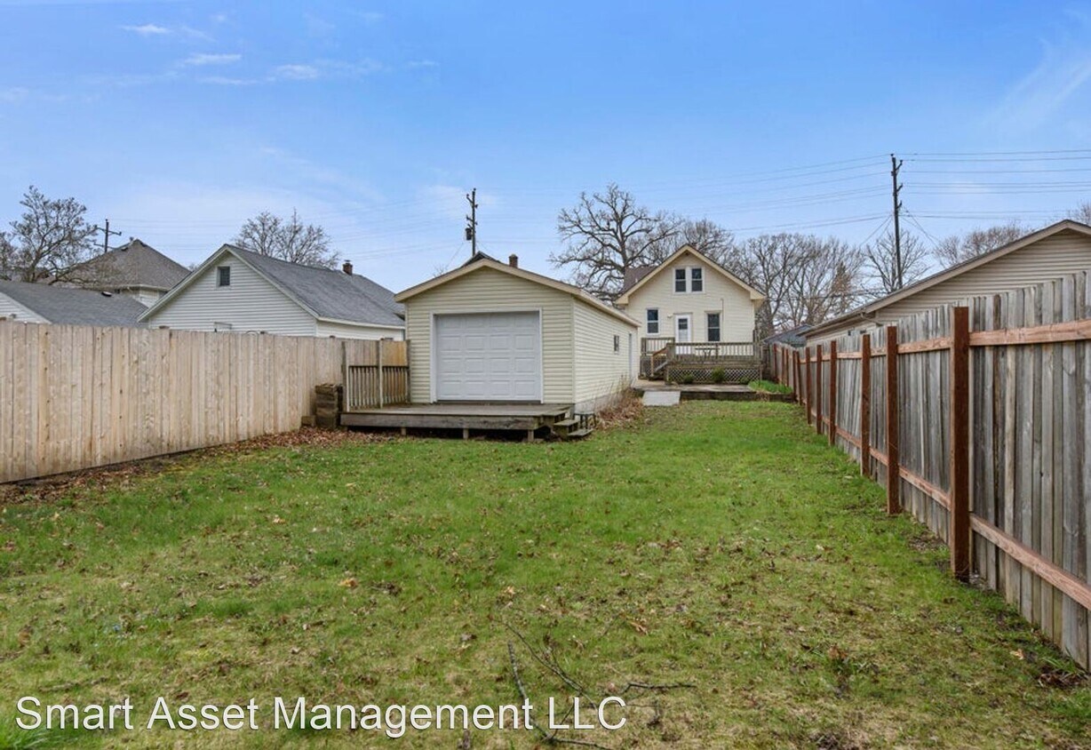 Foto del edificio - 3 br, 1.5 bath House - 401 Blaine Ave.