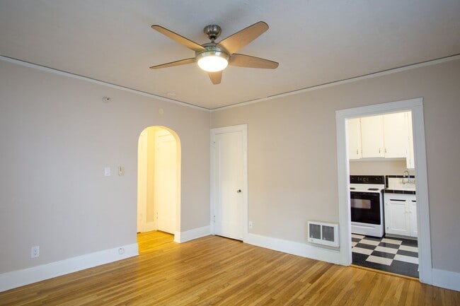Building Photo - Gleaming Hardwoods in Spacious Studio Read...