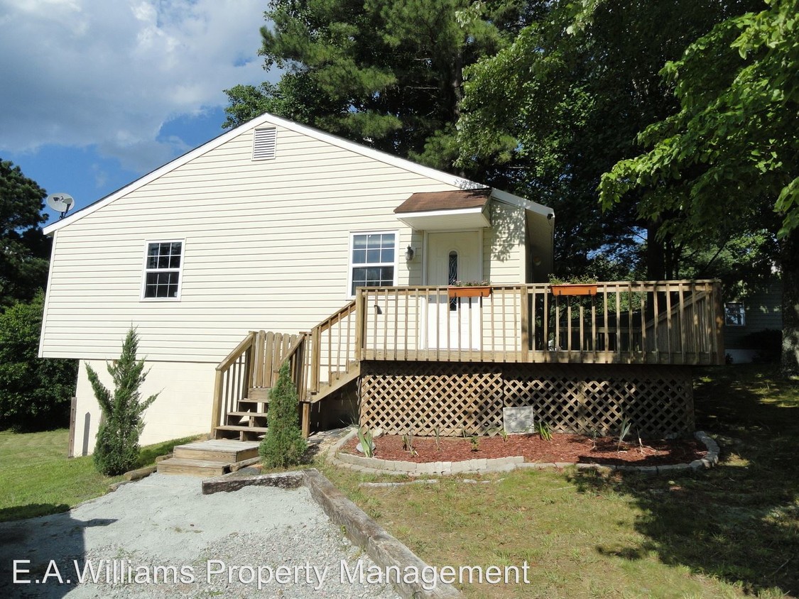 Primary Photo - 2109 Condrey Ridge Dr