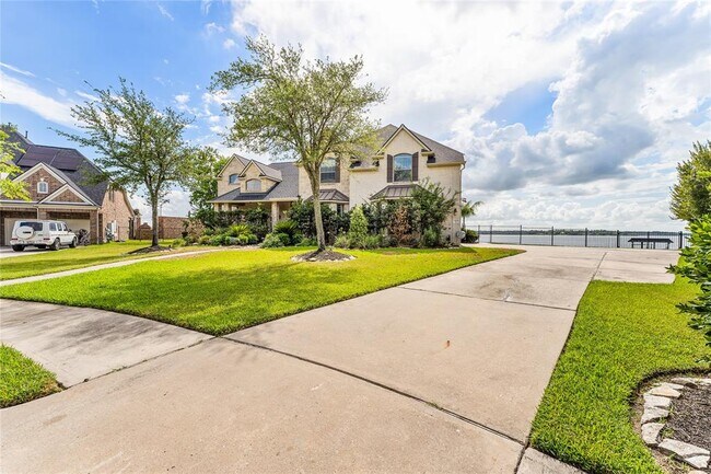 Foto del edificio - 13734 Elm Shores Dr