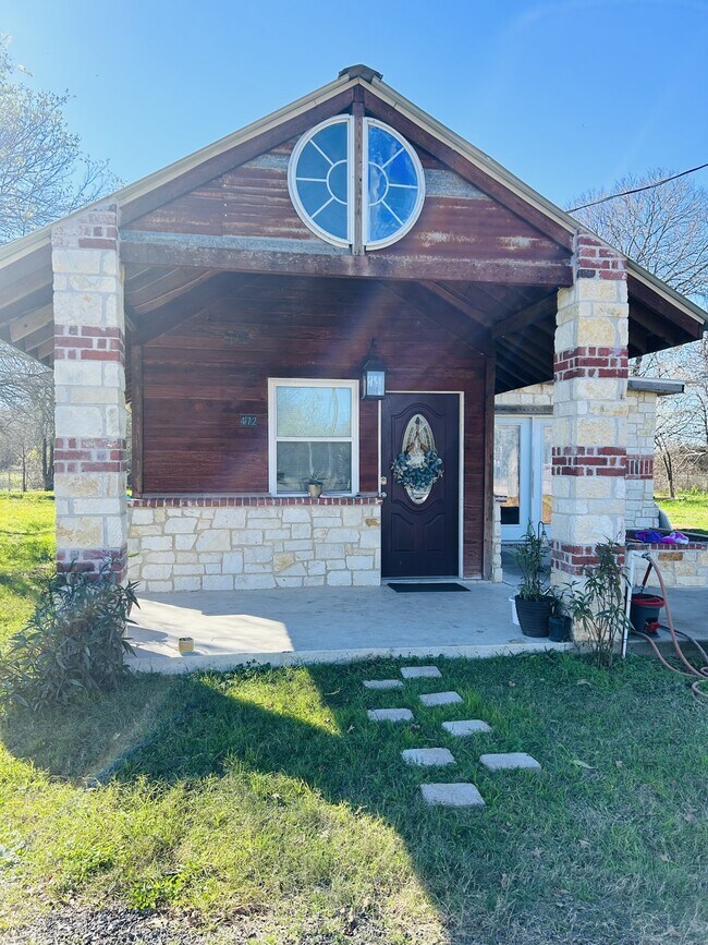 Foto del edificio - 472 Oakdale Dr