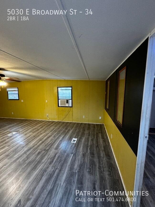 Building Photo - 5030 E Broadway St