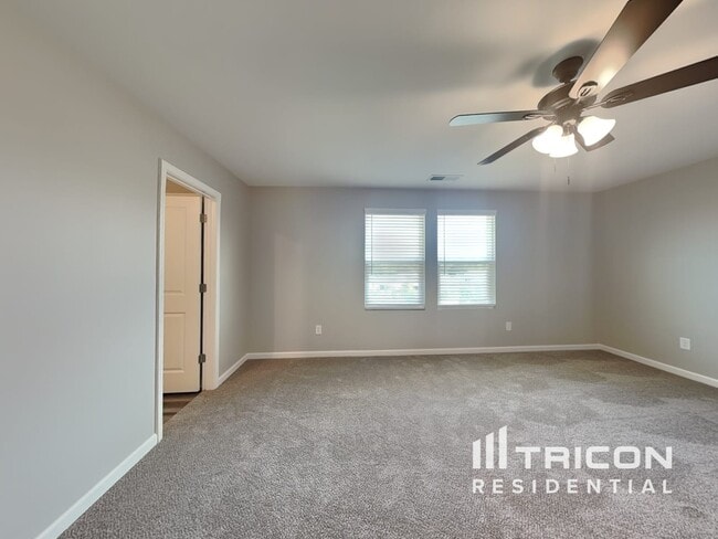 Building Photo - 158 Ingle Dr