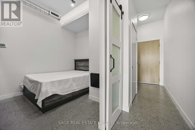 Photo du bâtiment - 510 King St E