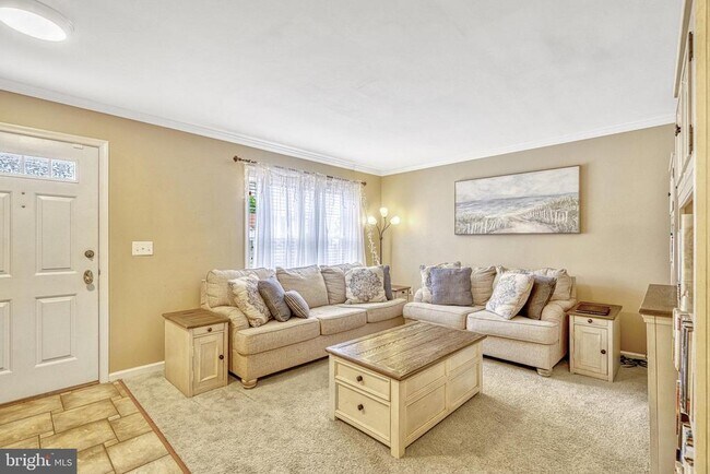 Foto del edificio - 230 Finchingfield Ct