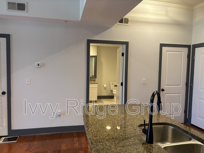 Building Photo - 721 Gov Morrison St