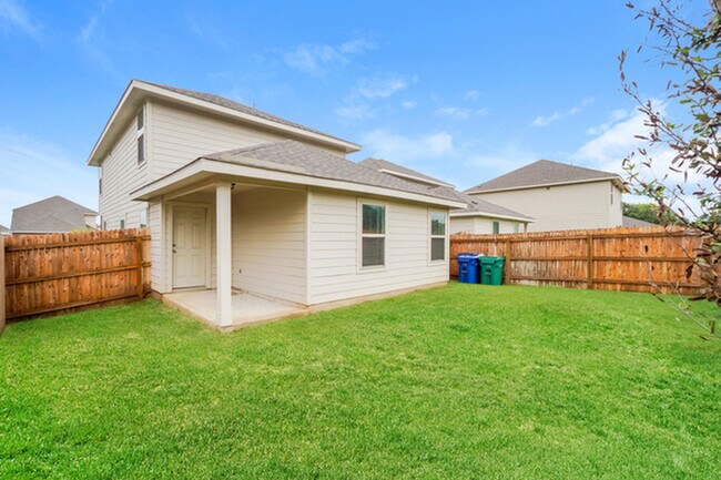 Building Photo - 9318 Somers Bend
