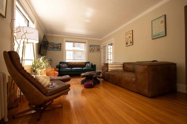 Foto del edificio - "Charming 1-Bedroom Retreat in the Heart of Seattle's Bustling Capitol Hill!"