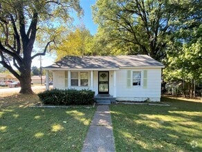 Building Photo - 3173 Sunrise St